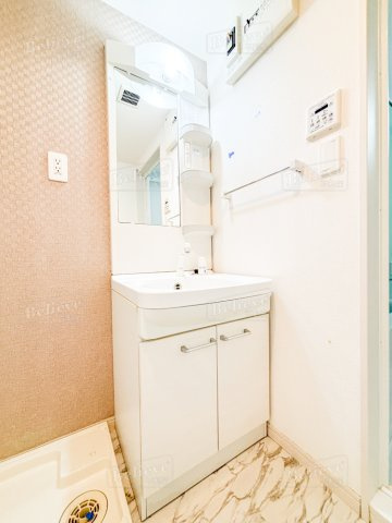 ヴィラジャスミンの洗面所|綺麗で明るい洗面所です☆