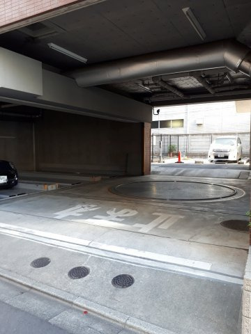 ネオマイム文京音羽の駐車場