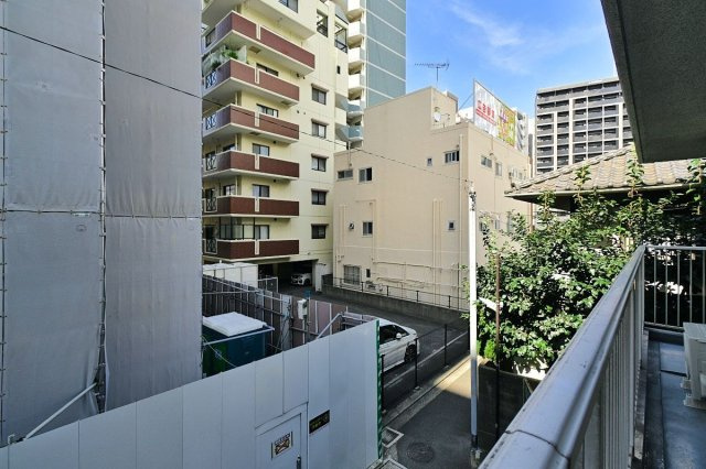 【展望】 | ロワールマンション美野島 | 前面の建物との間にスペースがあるので視界にも圧迫感はありません