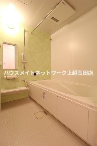 グランコンフォート Ｃの浴室|浴室１坪（追焚機能付）