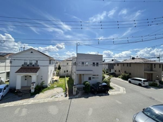 【展望】 | 周辺に高い建物・視界を遮る建物がないので眺望◎日当り風通しもGOOD