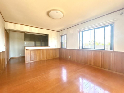 【居間・リビング】 | 加須市芋茎中古戸建て