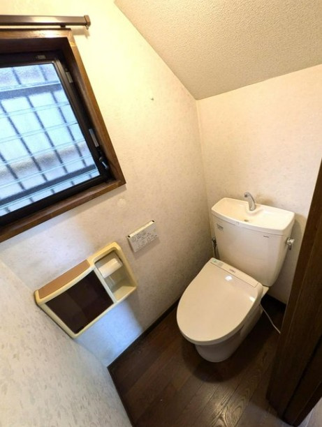 【中古】鶴ヶ島市上広谷中古住宅のトイレ|シンプルなトイレスペースです！