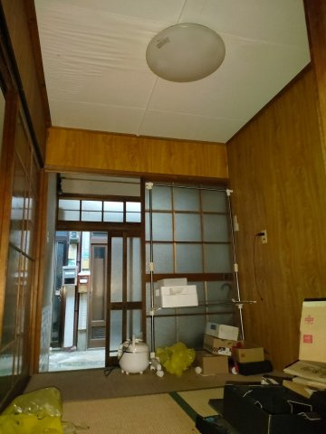 竹崎町一丁目　中古住宅の玄関|落ち着いた玄関です