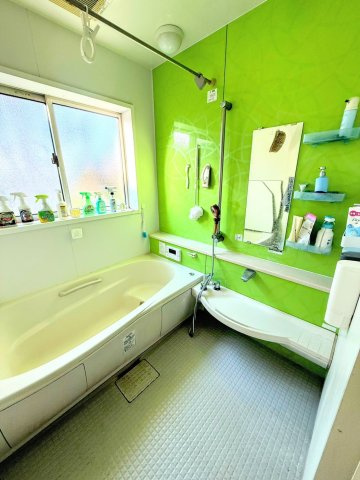 旭市南堀之内　中古戸建B棟の浴室