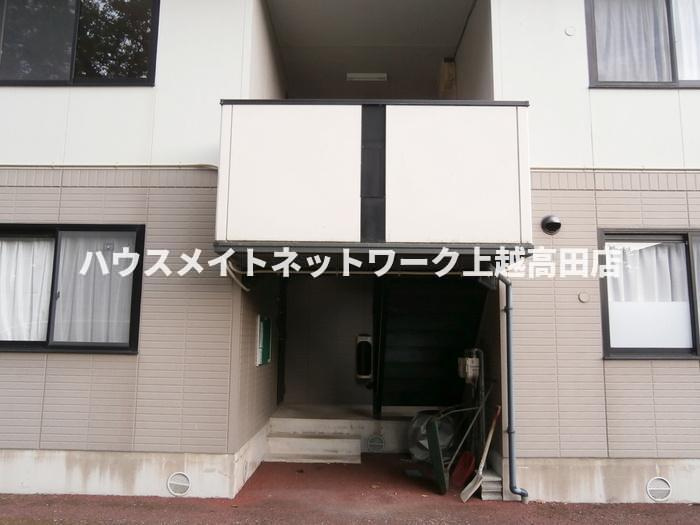 ヴィラ･ベルデベル Ａのエントランス|エントランス