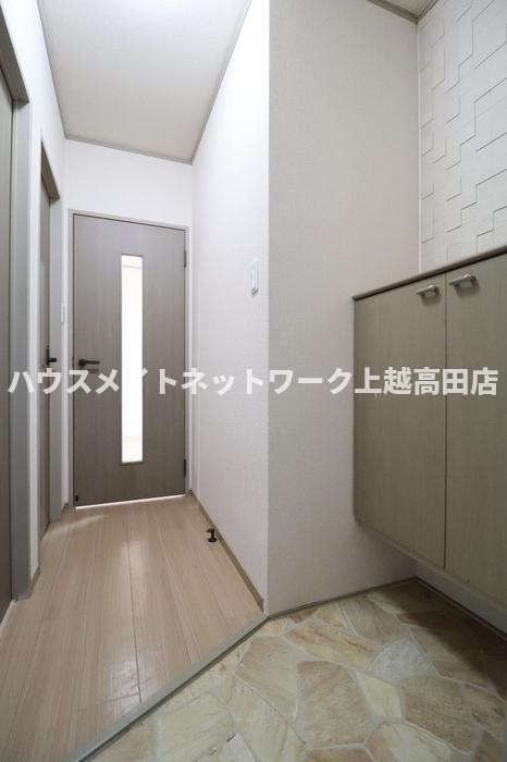 ヴィラ･ベルデベル Ａの玄関|玄関