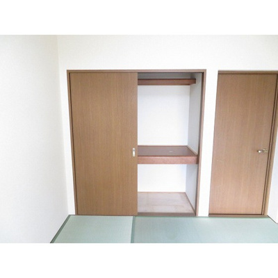 【収納】 | エステートロイヤル８号棟 | 押入れ