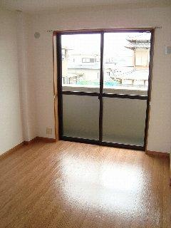 【居間・リビング】 | ラ・メールガーデン | 広々リビング