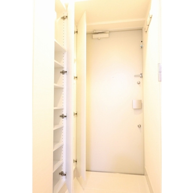 【玄関】コンフォリア神楽坂ＤＥＵＸ