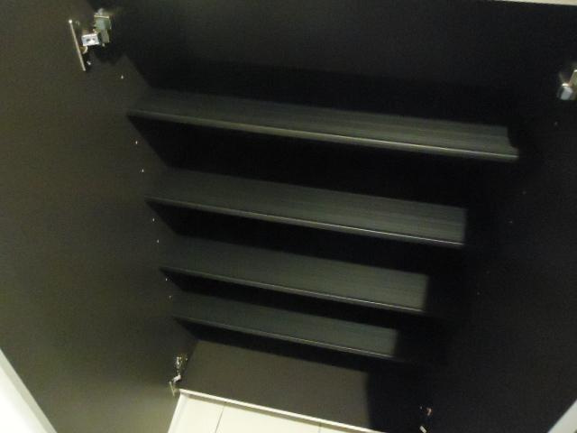 アルストロメリアの収納|下駄箱