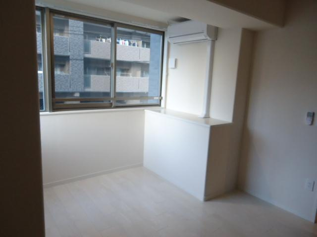 アルストロメリアの内装|洋室