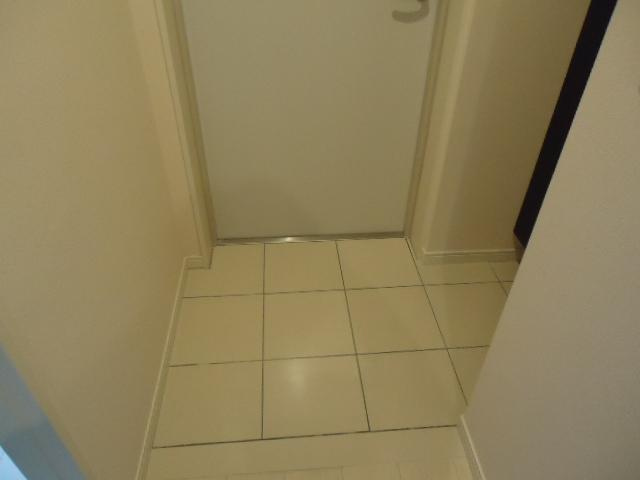 アルストロメリアの玄関|玄関