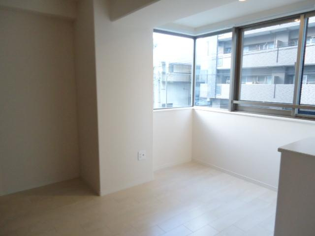 アルストロメリアの内装|洋室