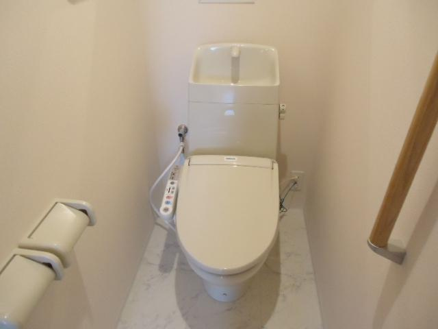 アルストロメリアのトイレ|シャワー付トイレ