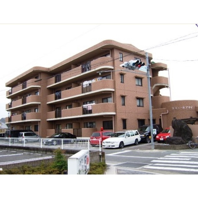 岐阜市中鶉３丁目のアパート