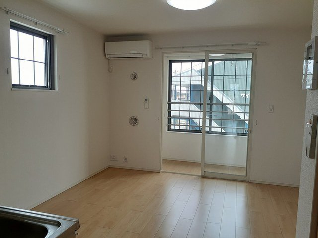 ア・ピアチェーレⅡの居間・リビング|おしゃれな居間です