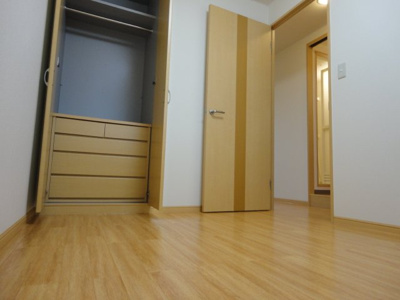 【収納】 | ル・シエル・ブル篠山 | 洋室(収納家具付き)