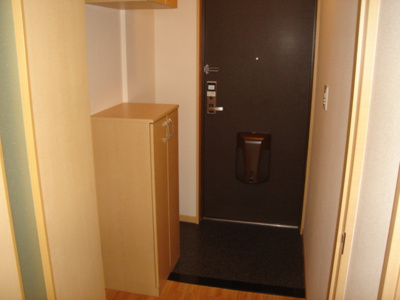 【玄関】 | ル・シエル・ブル篠山 | 玄関(人感センサーライト)