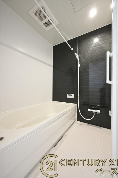 クレイドルガーデン石上町 ／新築一戸建の浴室|■現地撮影写真■ゆったりしたサイズの浴室！足を伸ばしての入浴は疲れも癒してくれます！