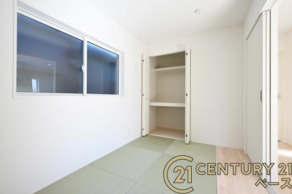 クレイドルガーデン石上町 ／新築一戸建の内観：施工例|■日当たりのよい明るい雰囲気の洋室です！■
