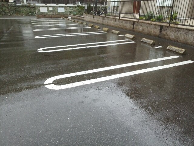 ブルーシエル浜の宮　Ⅱの駐車場