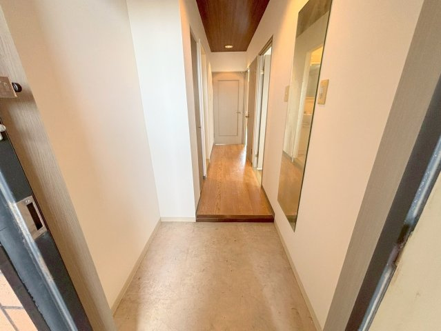 久光マンションの玄関