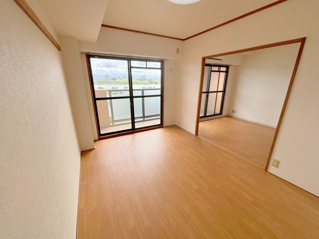 久光マンションの洋室