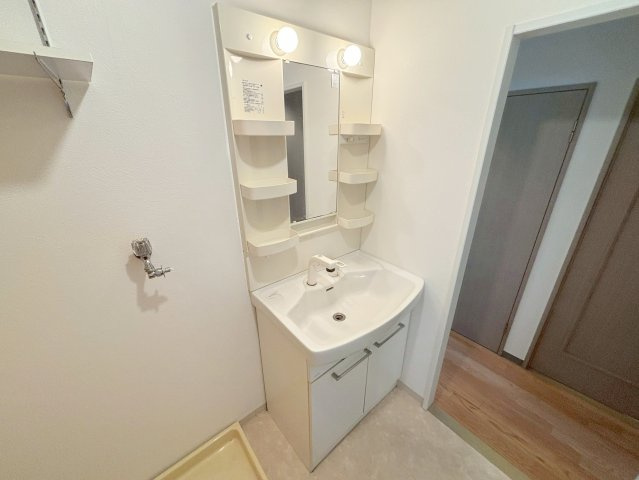 久光マンションの独立洗面台