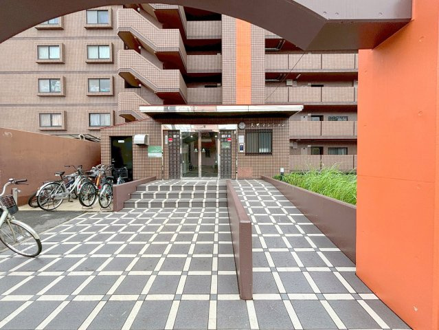 久光マンションのエントランス