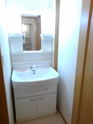 【洗面所】 | プラシード・パラッツオ | ゆったりとスペースのある洗面所