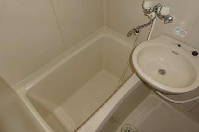 フレッシュさんわいの浴室