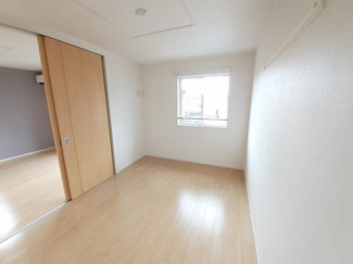 【内装】 | アイランドヒルズ摩利山 | 明るい室内です