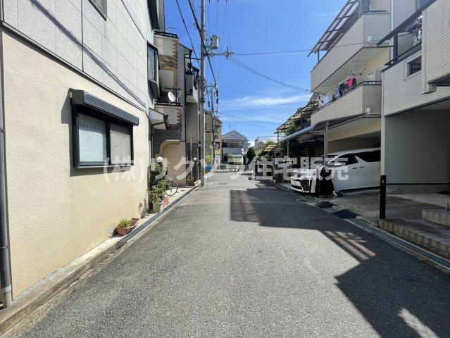高柳4丁目　中古一戸建ての前面道路含む現地写真|接道　南側　幅員4.0ｍ
■物件内覧・資金計画相談・住宅ローン相談、リフォーム相談、お問合せ受付中■
※当日・翌日のご内覧、ご相談はお電話でのお問合せがスムーズです！