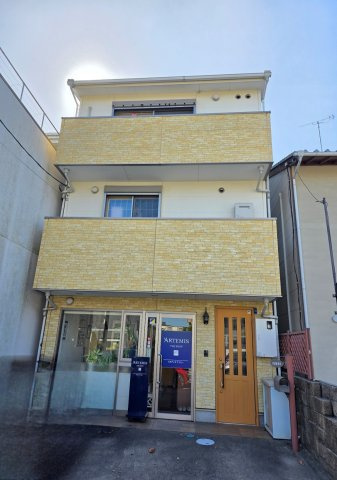 桃山町　中古店舗付き住宅
