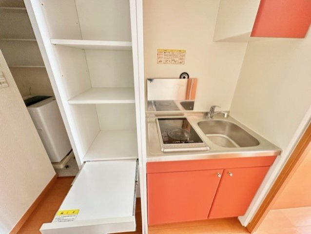 レオパレスＣｏｍｆｏｒｔ　煌のキッチン|キッチンでお料理をお楽しみください