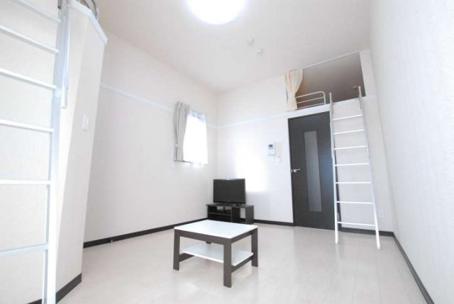 レオネクストシャインの居間・リビング|こちらのリビングで趣味の時間をお楽しみください