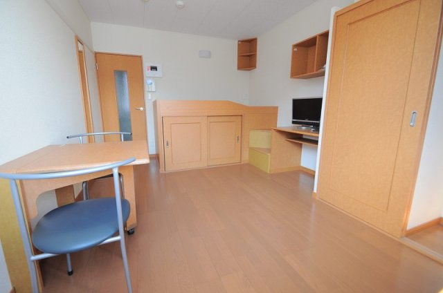 レオパレスｓｏｌｅｉｌ　総庭の居間・リビング|使いやすい居間です