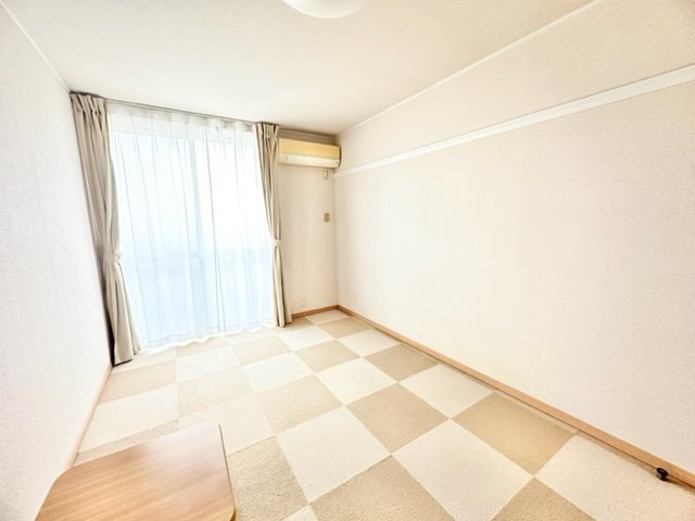 レオパレスアレグリーアの居間・リビング|使いやすいリビングです