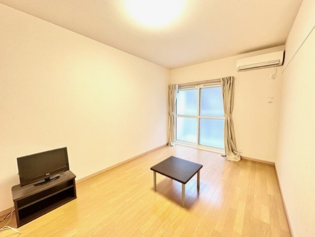 レオパレスアレグリーアの居間・リビング|居間です