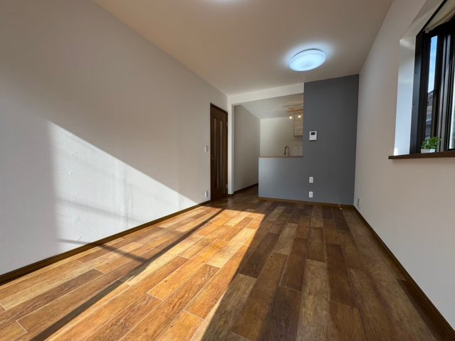 入間市牛沢町リノベーション中古戸建ての居間・リビング