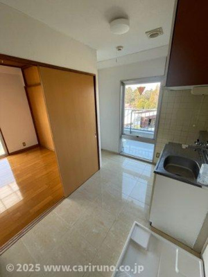 【内装】 | ペアーパレス | 明るい色調の室内です