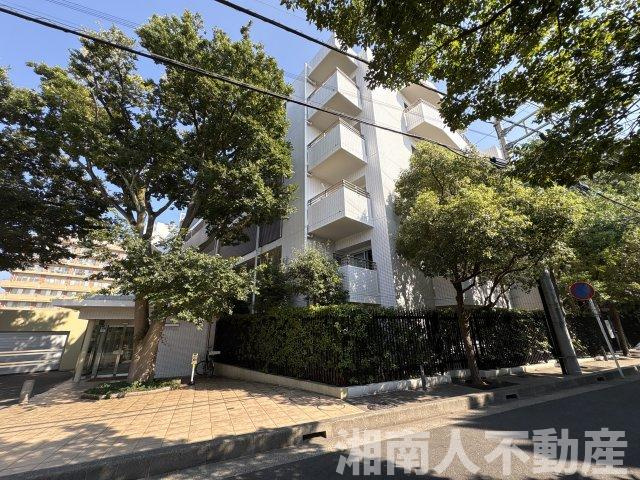 湘南袖ケ浜レジデンスガーデンヴィラB棟の外観|外観は落ち着いています