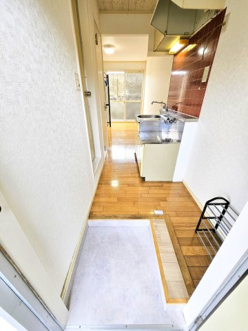 コスモハイツの玄関