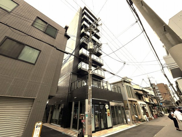 大阪市北区中崎西４丁目の店舗一部の外観