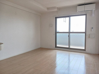 【居間・リビング】 | カシリ・エスポワール | ゆったりとしたリビングです