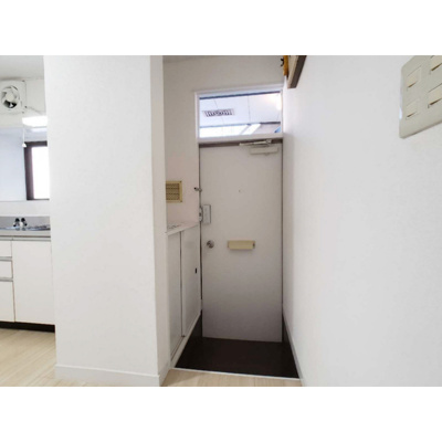 【玄関】 | 大塚ハイツ2号棟 | ゆったりとした玄関です