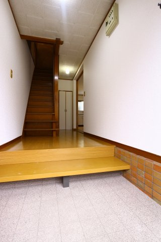 松が丘北町賃貸戸建ての玄関