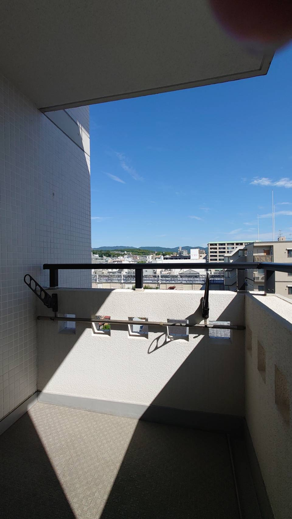 徒歩９分圏内に２沿線利用ＯＫ◆２０２５年９月リフォーム完了の美室◆シンフォニー桃山のバルコニー|バルコニー