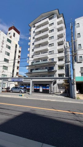 徒歩９分圏内に２沿線利用ＯＫ◆２０２５年９月リフォーム完了の美室◆シンフォニー桃山